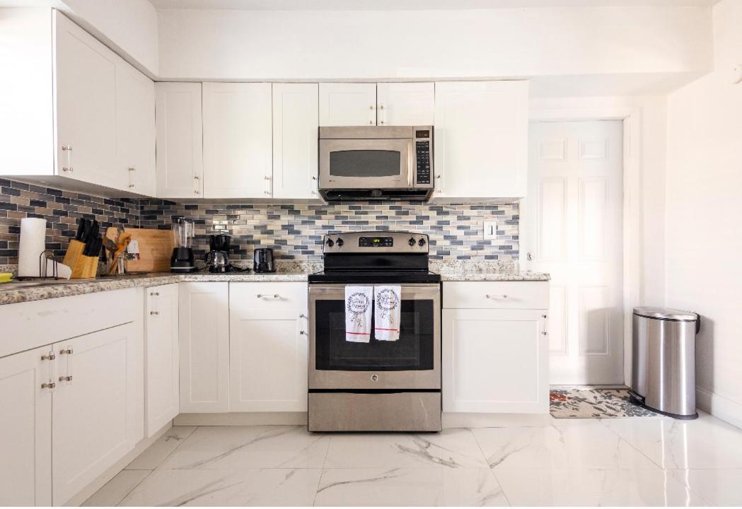 Cheerful 3-Bedroom Home /Ac+ Free Parking 노스마이애미비치 외부 사진