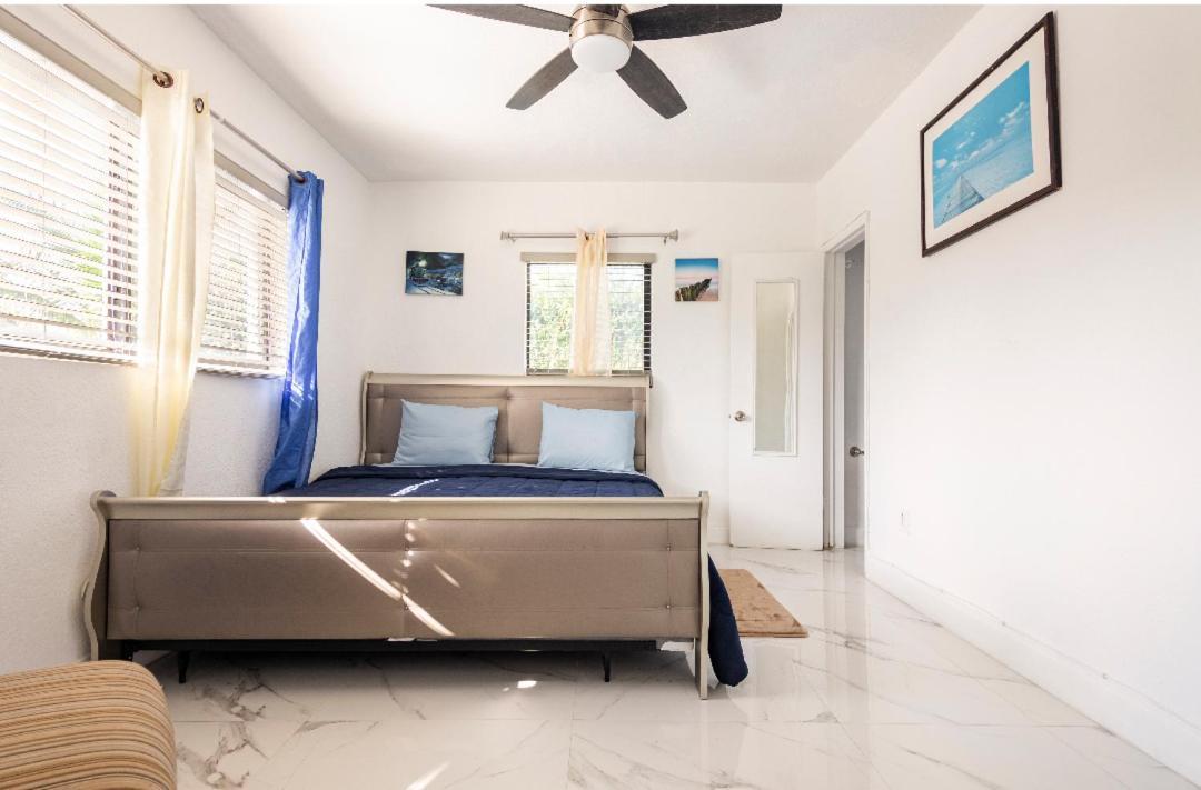 Cheerful 3-Bedroom Home /Ac+ Free Parking 노스마이애미비치 외부 사진